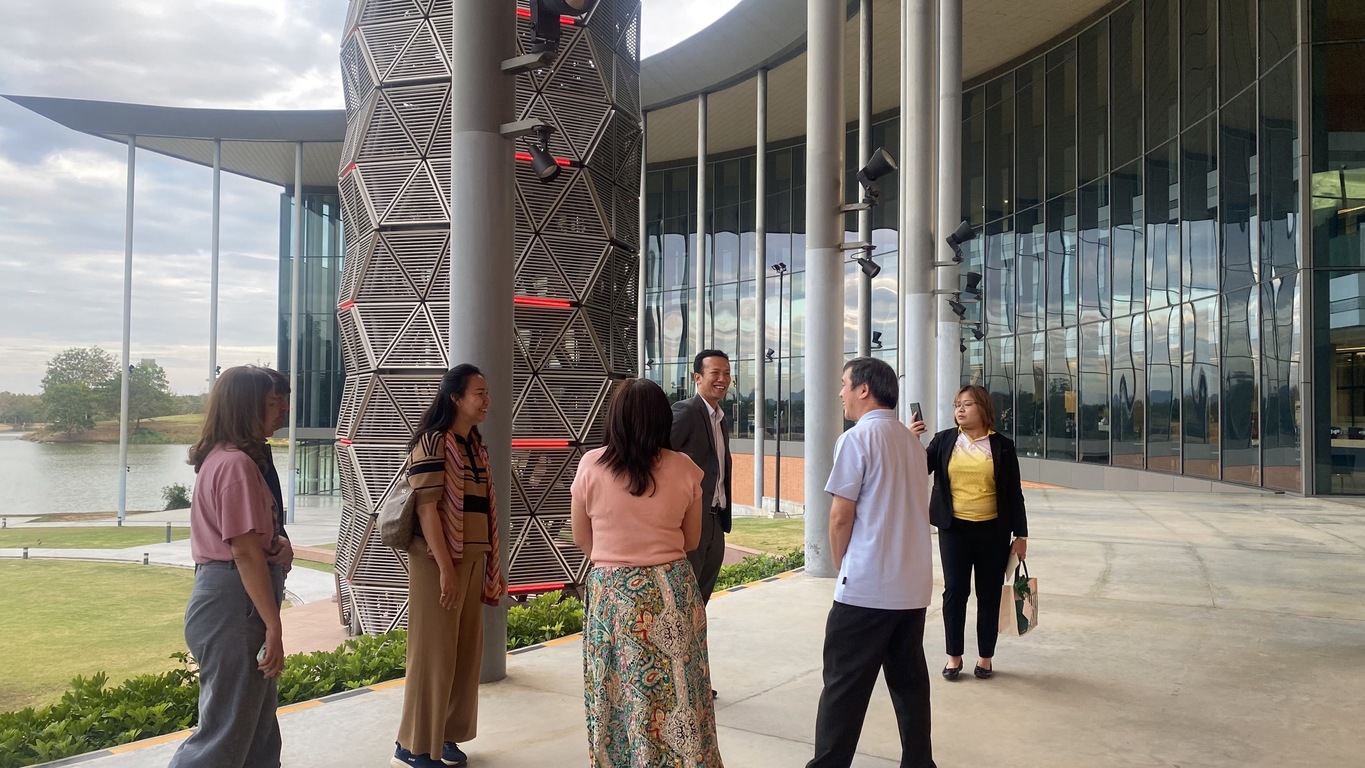 ม.นครพนม หารือสถาบันวิทยสิริเมธี สร้างความร่วมมือการศึกษาต่อระดับบัณฑิตศึกษาของบุคลากรและนักศึกษา ม.นครพนม