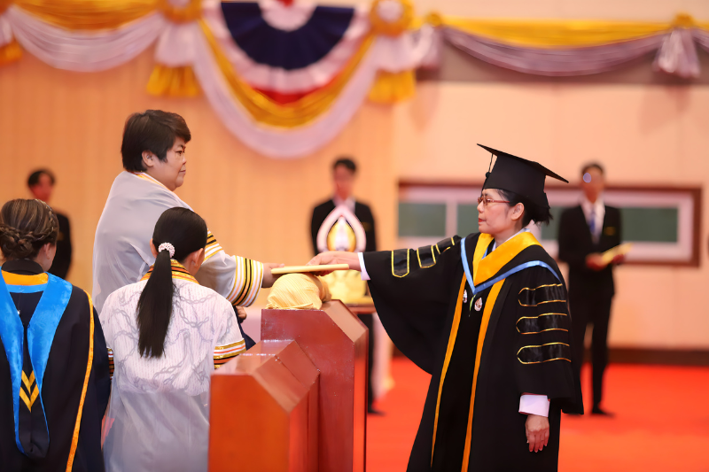 ม.นครพนม ซ้อมใหญ่พิธีพระราชทานปริญญาบัตร ประจำปีการศึกษา 2566
