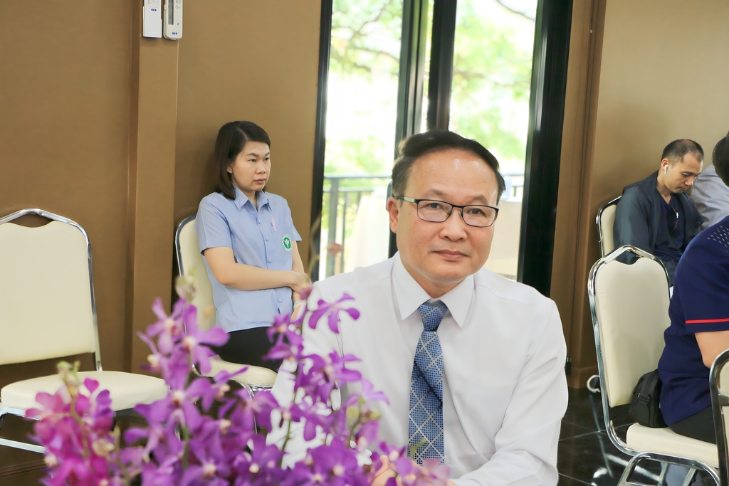 มหาวิทยาลัยนครพนม เชิดชูเกียรติแด่ผู้รับพระราชทานปริญญากิตติมศักดิ์ และรางวัลเข็มเชิดชูเกียรติพระธาตุพนม ประจำปีการศึกษา 2566