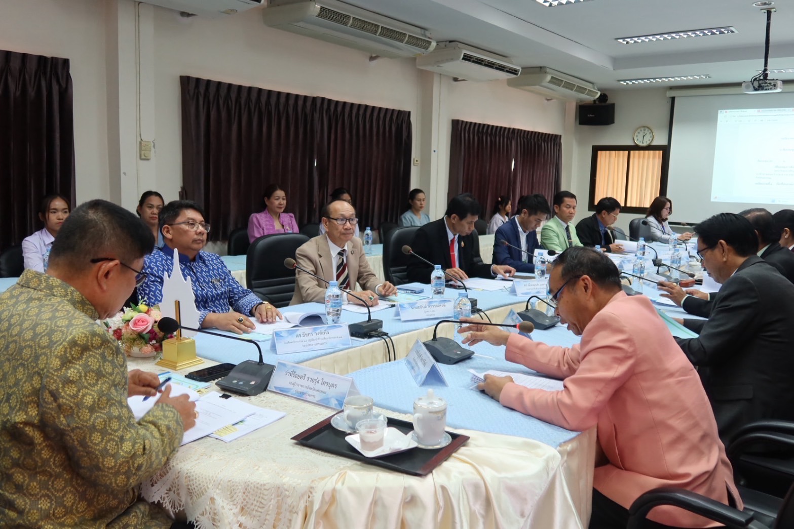 ม.นครพนม ร่วมการประชุมคณะกรรมการศึกษาธิการจังหวัดนครพนม