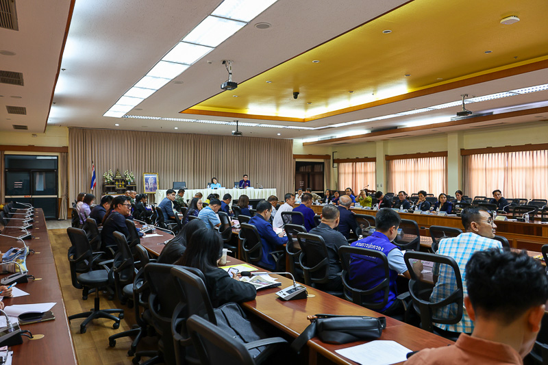 มหาวิทยาลัยนครพนม ร่วมประชุมเตรียมความพร้อมจัดประเพณีไหลเรือไฟและงานกาชาดจังหวัดนครพนม ประจำปี 2568