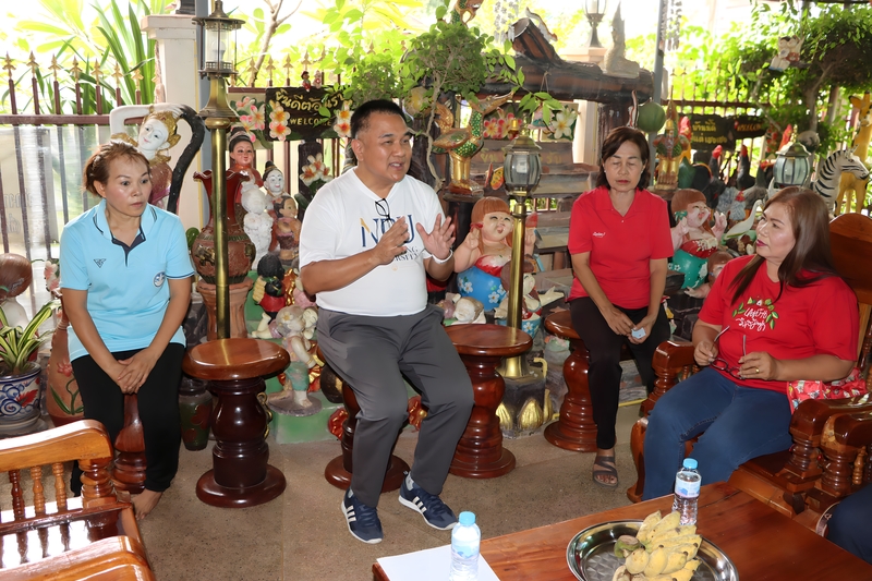 ว.การท่องเที่ยวและอุตสาหกรรมบริการ ลงพื้นที่ริมโขงหนุนหลักสูตร Non-Degree ปั้นผู้ประกอบการเศรษฐกิจสร้างสรรค์ (The College of Tourism and Service Industry is on the ground along the Mekong River supporting the Non-Degree program to cultivate creative economy entrepreneurs.)