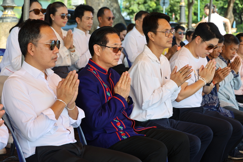 ม.นครพนม บวงสรวงการสร้างเรือไฟโชว์ ประจำปี 2568 ร่วมสืบสานประเพณีไหลเรือไฟจังหวัดนครพนม