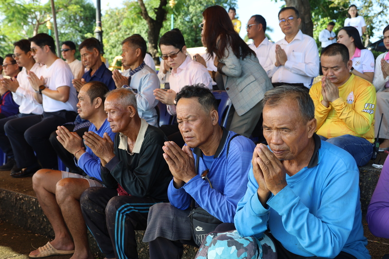 ม.นครพนม บวงสรวงการสร้างเรือไฟโชว์ ประจำปี 2568 ร่วมสืบสานประเพณีไหลเรือไฟจังหวัดนครพนม