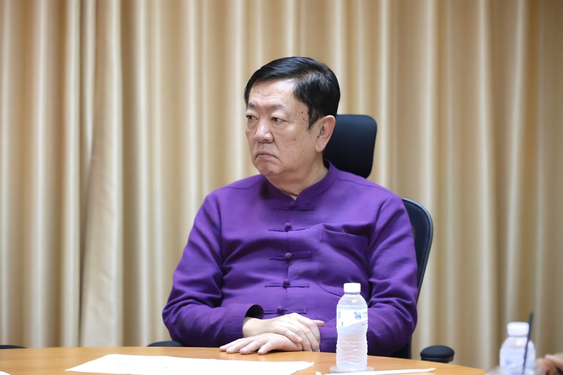 ม.นครพนม ร่วมกับ ทม.นครพนม ประชุมหารือกิจกรรมเรือไฟโชว์ ในมหกรรมเทศกาลไหลเรือไฟโลก 2568