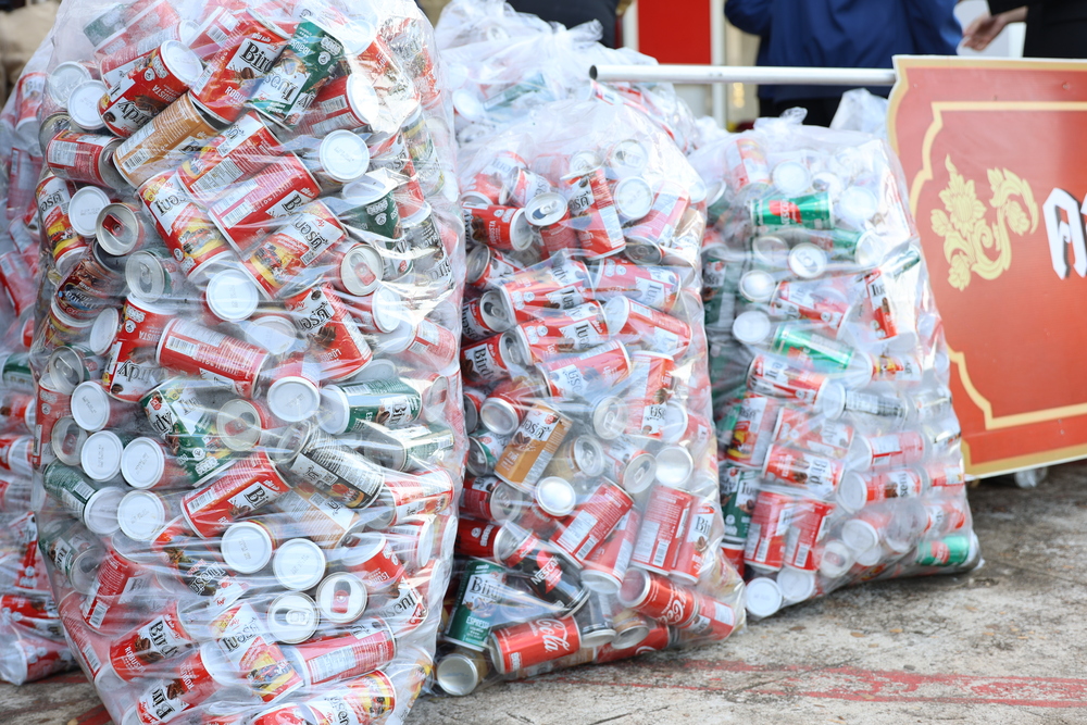 คณะครุศาสตร์ ส่งมอบกระป๋องเครื่องดื่ม 5,050 ใบ ร่วมสร้างเรือไฟมหาวิทยาลัยนครพนม ประจำปี พ.ศ.2568