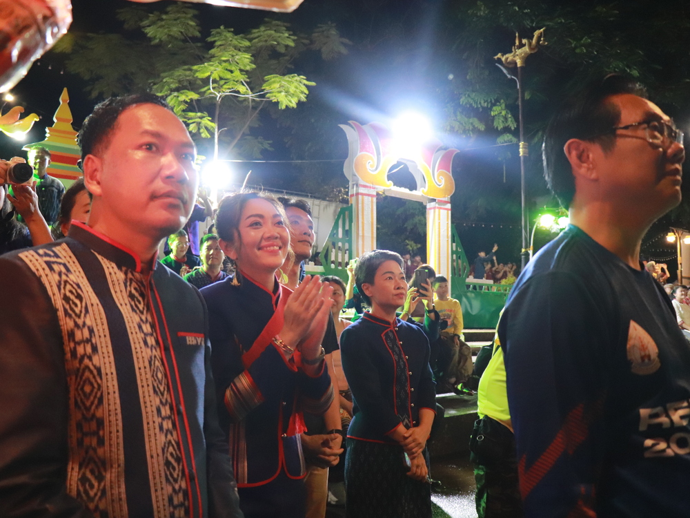 มหาวิทยาลัยนครพนมจัดแสดง “เรือไฟโชว์” ลำแรก เปิดม่านงานมหกรรมไหลเรือไฟโลก ประจำปี 2568