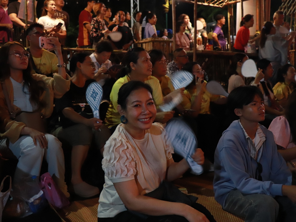 มหาวิทยาลัยนครพนมจัดแสดง “เรือไฟโชว์” ลำแรก เปิดม่านงานมหกรรมไหลเรือไฟโลก ประจำปี 2568