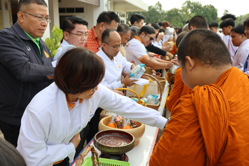 พิธีทำบุญตักบาตรและมอบรางวัลบุคลากร เนื่องในโอกาสครบรอบ 10 ปี คณะครุศาสตร์