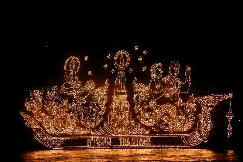 มหาวิทยาลัยนครพนม ร่วมตัดสินการประกวด “เรือไฟทางน้ำ” ในงานประเพณีไหลเรือไฟนครพนม 2568 มหกรรมไหลเรือไฟโลก