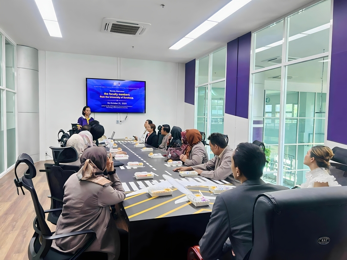 ม.นครพนม ต้อนรับ ม.แห่งรัฐสุราบายา อินโดนีเซีย สร้างเครือข่ายความร่วมมือทางวิชาการและประกันคุณภาพการศึกษา