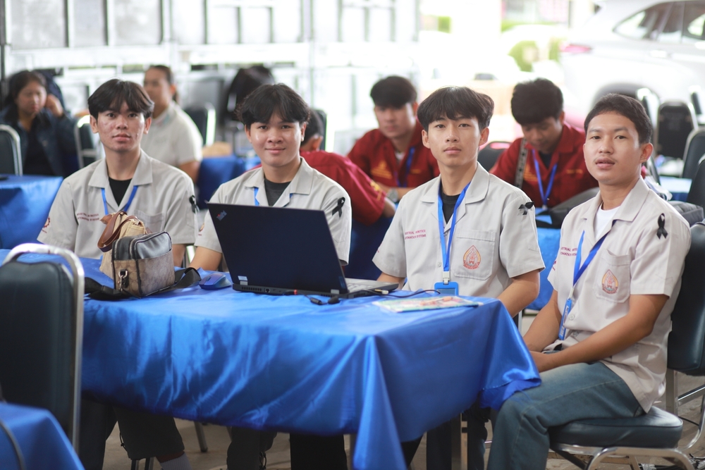 นักศึกษามหาวิทยาลัยนครพนม คว้า 4 รางวัลจากเวที “ESAN Robocon 2025” โชว์ศักยภาพด้านหุ่นยนต์อุตสาหกรรม