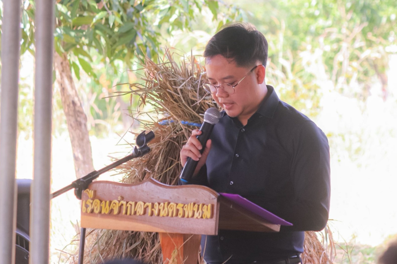 “ลงแขกเกี่ยวข้าว” สืบสานวิถีพอเพียง ปลูกฝังวินัย ฟื้นฟูจิตใจนักศึกษาผู้ต้องขัง