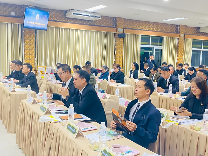 ม.นครพนม เข้าประชาสัมพันธ์หลักสูตรและแนะแนวการรับสมัครนักศึกษาแก่ผู้บริหารการศึกษาในจังหวัด