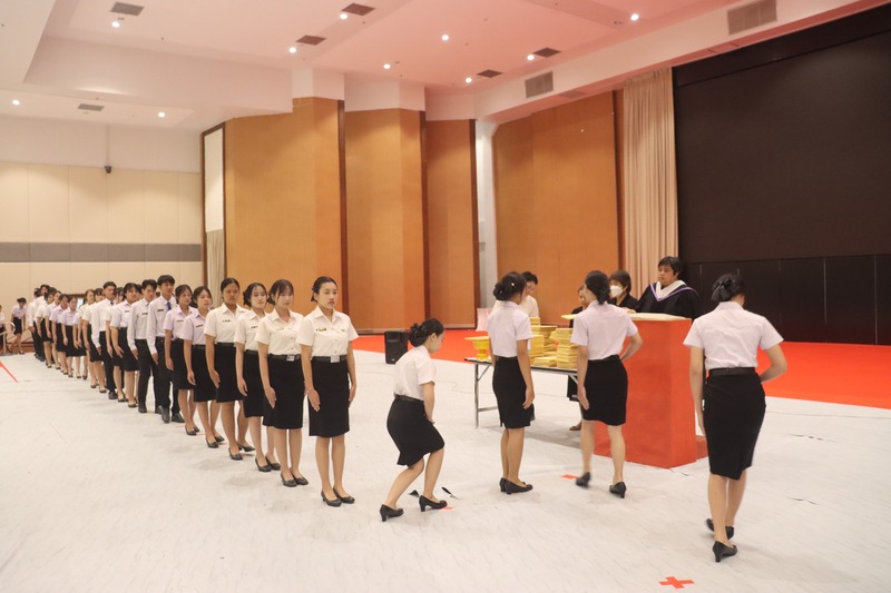 ซักซ้อมนักศึกษาต้นแบบ เตรียมความพร้อมพิธีพระราชทานปริญญาบัตร ประจำปีการศึกษา 2567