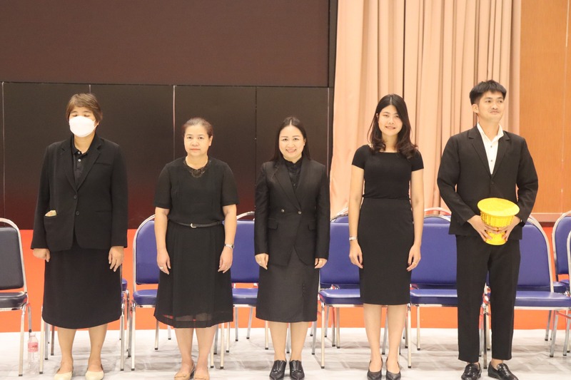 ซักซ้อมนักศึกษาต้นแบบ เตรียมความพร้อมพิธีพระราชทานปริญญาบัตร ประจำปีการศึกษา 2567