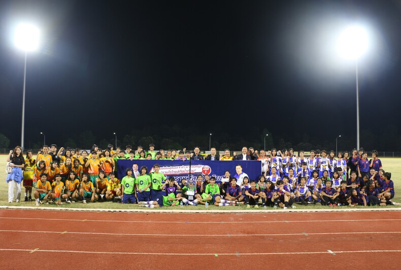 ม.นครพนม ร่วมจัดฟุตบอล 4 เส้า เยาวชนหญิง ชิงถ้วยเกียรติยศนายกรัฐมนตรี เตรียมทัพสู่ “หนองหารเกมส์” ระหว่างวันที่ 4–18 มกราคม 2569 ที่จังหวัดสกลนคร