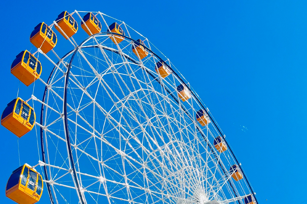 ม.นครพนม เยี่ยมชม “ชิงช้าสวรรค์แม่โขงริเวอร์อาย” แลนด์มาร์กใหม่เมืองนครพนม