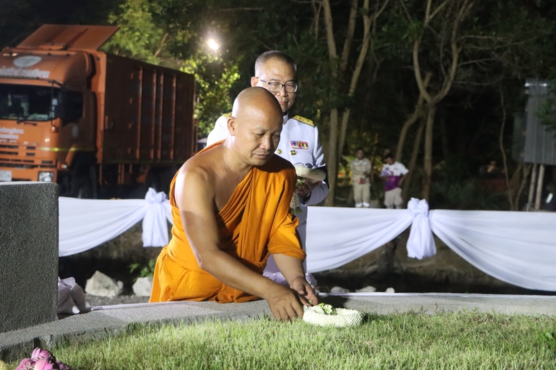 ม.นครพนม ร่วมประกอบพิธีเชิญพุ่มดอกบัวประดิษฐ์พระราชทานถวายสักการะ “พระศรีมหาโพธิทศมราชบพิตร” เนื่องในวันวิสาขบูชา ประจำปี 2569